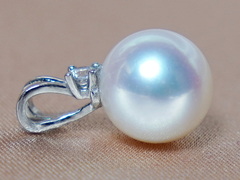 Přívěsek s perlou BC025SP-W Prívesok s perlou BC025SP-W-1.JPG BC025SP-W