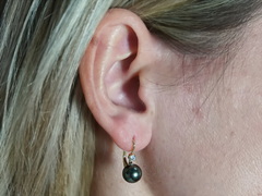 Zlaté náušnice s perlou DS222YE-TAA+ Zlaté náušnice s perlou DS222YE-TAA+-3.JPG DS222YE-TAA+