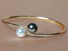 Zlatý náramek 18K s tahitskou a akoya perlou WW08YB-AT Zlatý náramok s perlami WW08YB-AT.1.JPG WW08YB-AT