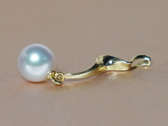 Zlatý prívesok s japonskou akoya perlou AP005C.1.JPG AP005C