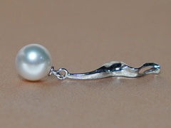 Přívěsek s perlou RwGPAAAwM Zlatý prívesok s perlou RwGPAAAwM.2.JPG RwGPAAAwM