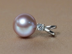 Přívěsek s perlou BC025WFP-L privesok-s-perlou a diamantom bc025wfp-l.JPG BC025WFP-L