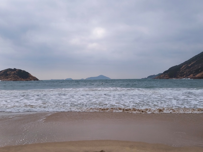 Pláž Shek O Beach Hong Kong.