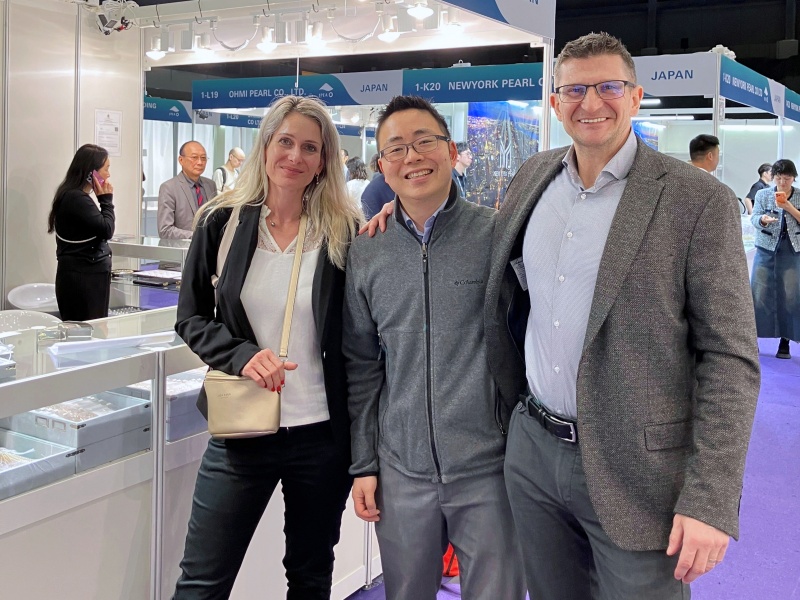 Nákup mořských perel – stálý obchodní partner z Japonska.
